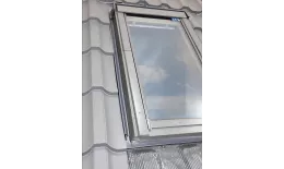 Оклад EZV-RU (проф. кровля) 66х98см Fakro. Артикул: 47868