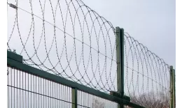 Плоский барьер безопасности из армированной колючей ленты: бухты 600/4,4 ГОСТ 7372-79 (рабочая длина бухты10м) GL купить в санкт-петербурге