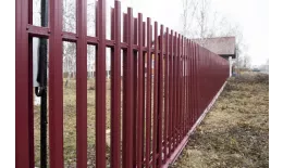 Штакетник П-образный A с прямым резом 0,4 PE RAL 3005 красное вино купить в санкт-петербурге